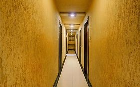 Hotel O Samrat